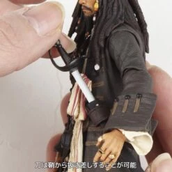Amazing Yamaguchi Revoltech Figure Pirates Of The Caribbean Jack Sparrow (2023 Release) NR006 -Hasbro Outlet Store 4537807220059h