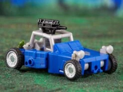 Hasbro Transformers Generations Legacy Evolution Deluxe Class Beachcomber And Paradise Parakeet Action Figure -Hasbro Outlet Store 5010996133304f