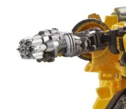 Hasbro Transformers Generations Studio Series #70 Deluxe Bumblebee B-127 Action Figure -Hasbro Outlet Store 630509984558d